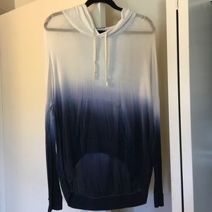 Brandy Melville hombre sweatshirt .